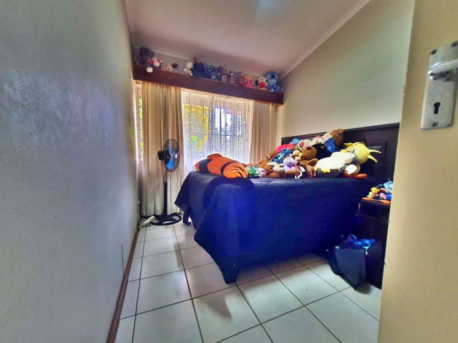 28 Bedroom Property for Sale in Kannoniers Park North West